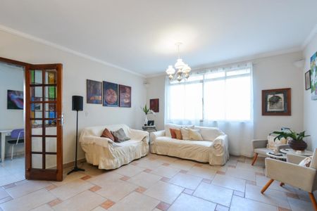 Casa à venda com 275m², 4 quartos e 2 vagas