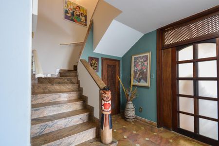Casa à venda com 275m², 4 quartos e 2 vagas