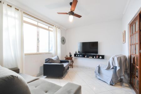 Casa à venda com 275m², 4 quartos e 2 vagas