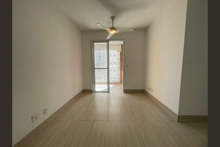 Apartamento à venda com 70m², 3 quartos e 2 vagasSala