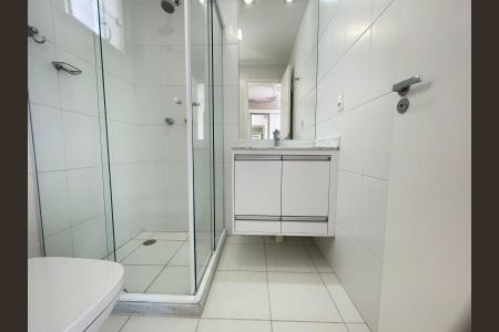 Apartamento à venda com 70m², 3 quartos e 2 vagasBanheiro 2