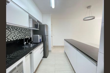 Apartamento à venda com 70m², 3 quartos e 2 vagasCozinha