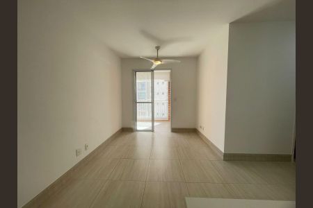 Apartamento à venda com 70m², 3 quartos e 2 vagasSala