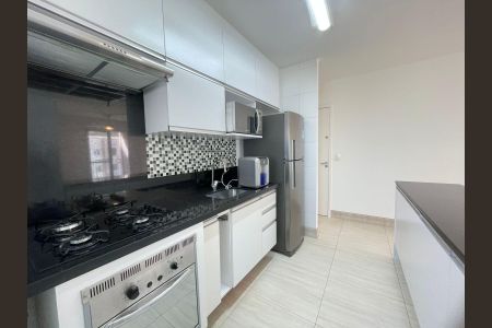 Apartamento à venda com 70m², 3 quartos e 2 vagasCozinha