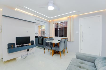 Sala de apartamento para alugar com 2 quartos, 50m² em Jardim Valeria, Guarulhos
