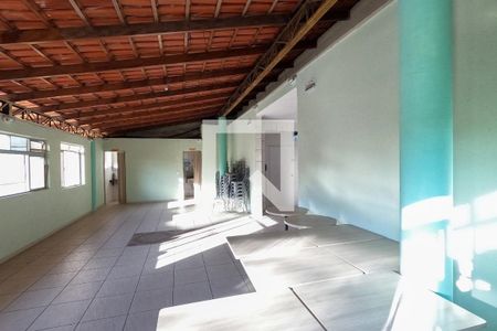 Apartamento para alugar com 50m², 2 quartos e 1 vaga Apartamento para alugar com 50m², 2 quartos e 1 vagaÁrea comum - Salão de festas