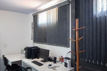 Casa à venda com 200m², 2 quartos e sem vaga Casa à venda com 200m², 2 quartos e sem vagaQuarto 2