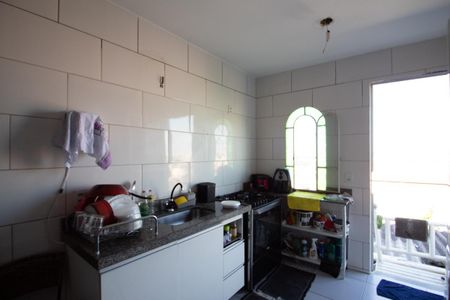 Casa à venda com 200m², 2 quartos e sem vaga Casa à venda com 200m², 2 quartos e sem vagaCozinha