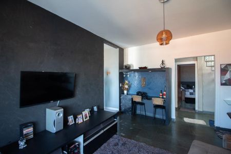Sala de casa à venda com 2 quartos, 200m² em Minas Caixa, Belo Horizonte