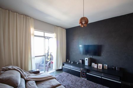 Casa à venda com 200m², 2 quartos e sem vaga Casa à venda com 200m², 2 quartos e sem vagaSala