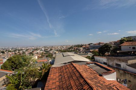 Casa à venda com 200m², 2 quartos e sem vaga Casa à venda com 200m², 2 quartos e sem vagaVista