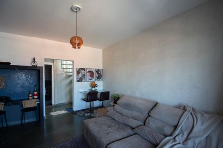 Sala de casa à venda com 2 quartos, 200m² em Minas Caixa, Belo Horizonte