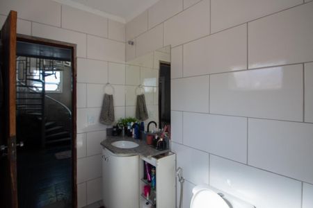 Casa à venda com 200m², 2 quartos e sem vaga Casa à venda com 200m², 2 quartos e sem vagaBanheiro