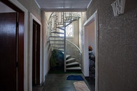 Casa à venda com 200m², 2 quartos e sem vaga Casa à venda com 200m², 2 quartos e sem vagaCorredor