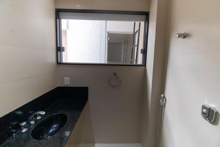 Casa à venda com 1000m², 5 quartos e 3 vagas Casa à venda com 1000m², 5 quartos e 3 vagasBanheiro 1