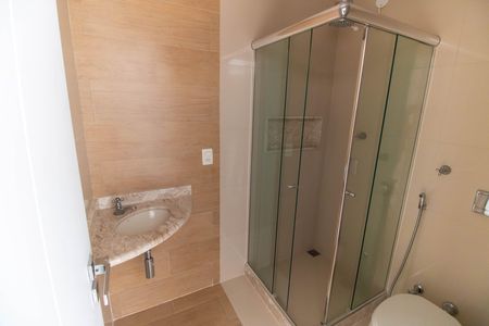 Casa à venda com 1000m², 5 quartos e 3 vagas Casa à venda com 1000m², 5 quartos e 3 vagasBanheiro 2
