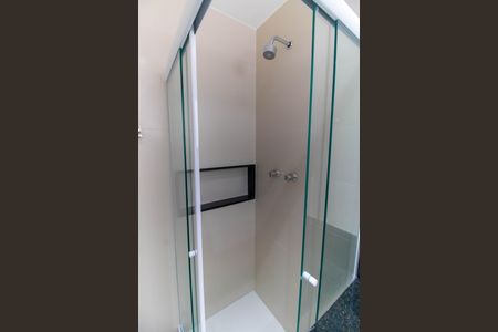 Casa à venda com 1000m², 5 quartos e 3 vagas Casa à venda com 1000m², 5 quartos e 3 vagasBanheiro 1