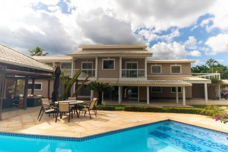 Casa à venda com 1000m², 5 quartos e 3 vagas Casa à venda com 1000m², 5 quartos e 3 vagasÁrea externa