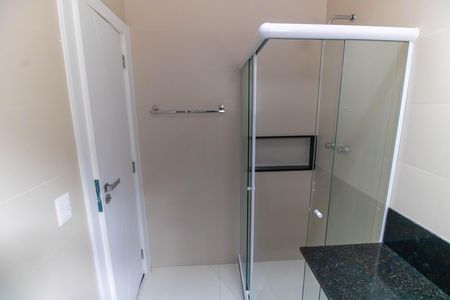 Casa à venda com 1000m², 5 quartos e 3 vagas Casa à venda com 1000m², 5 quartos e 3 vagasBanheiro 1
