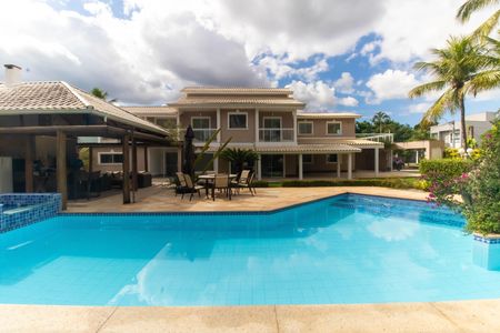 Casa à venda com 1000m², 5 quartos e 3 vagas Casa à venda com 1000m², 5 quartos e 3 vagasÁrea externa