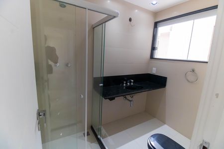Casa à venda com 1000m², 5 quartos e 3 vagas Casa à venda com 1000m², 5 quartos e 3 vagasBanheiro 1