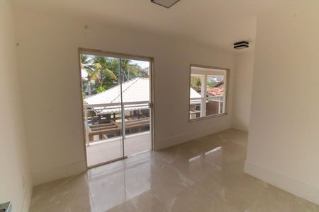 Casa à venda com 1000m², 5 quartos e 3 vagas Casa à venda com 1000m², 5 quartos e 3 vagasSuíte 2