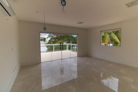 Casa à venda com 1000m², 5 quartos e 3 vagas Casa à venda com 1000m², 5 quartos e 3 vagasSuíte 1