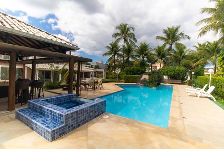 Casa à venda com 1000m², 5 quartos e 3 vagas Casa à venda com 1000m², 5 quartos e 3 vagasÁrea externa