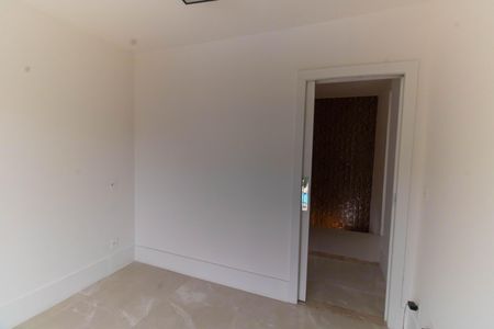 Casa à venda com 1000m², 5 quartos e 3 vagas Casa à venda com 1000m², 5 quartos e 3 vagasQuarto 1