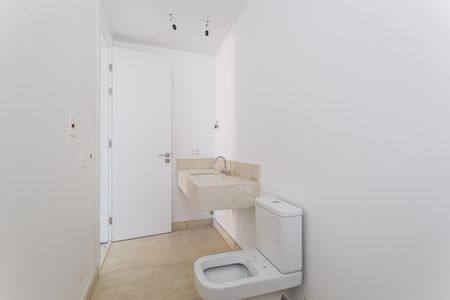 Apartamento à venda com 335m², 4 quartos e 4 vagas Apartamento à venda com 335m², 4 quartos e 4 vagasBanheiro da Suíte 4