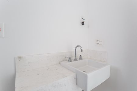 Apartamento à venda com 335m², 4 quartos e 4 vagas Apartamento à venda com 335m², 4 quartos e 4 vagasBanheiro da Suíte 2