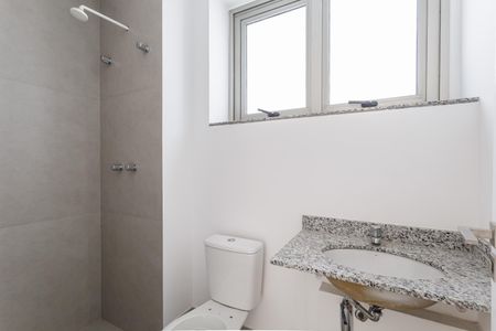 Apartamento à venda com 335m², 4 quartos e 4 vagas Apartamento à venda com 335m², 4 quartos e 4 vagasBanheiro de serviço
