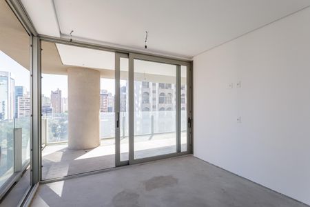Apartamento à venda com 335m², 4 quartos e 4 vagas Apartamento à venda com 335m², 4 quartos e 4 vagasSuíte 1