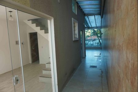 Casa de condomínio à venda com 122m², 2 quartos e 2 vagas