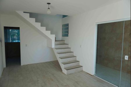 Casa de condomínio à venda com 122m², 2 quartos e 2 vagas