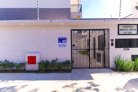 Apartamento para alugar com 40m², 2 quartos e 1 vaga Apartamento para alugar com 40m², 2 quartos e 1 vagaFachada
