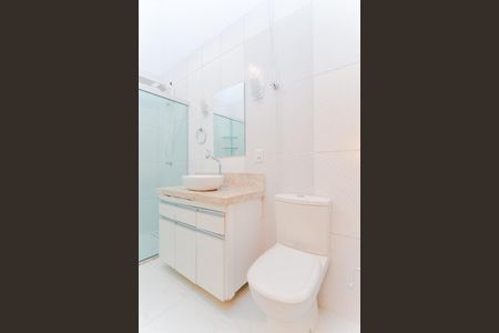 Casa à venda com 180m², 3 quartos e 1 vagaBanheiro 