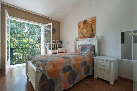 Casa à venda com 300m², 4 quartos e 3 vagas Casa à venda com 300m², 4 quartos e 3 vagasQuarto 3