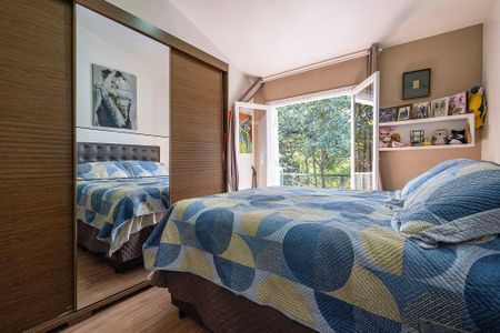 Casa à venda com 300m², 4 quartos e 3 vagas Casa à venda com 300m², 4 quartos e 3 vagasSuíte 1
