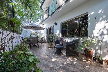 Sala - Varanda de casa à venda com 4 quartos, 300m² em Vila Madalena, São Paulo