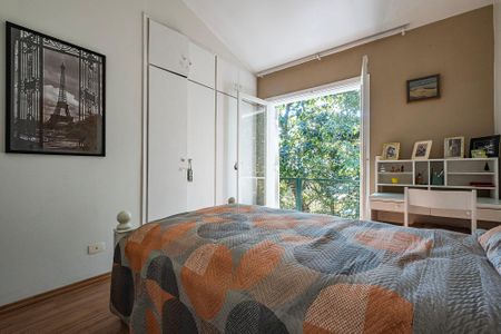 Casa à venda com 300m², 4 quartos e 3 vagas Casa à venda com 300m², 4 quartos e 3 vagasQuarto 3
