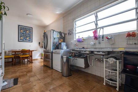 Cozinha de casa à venda com 4 quartos, 300m² em Vila Madalena, São Paulo