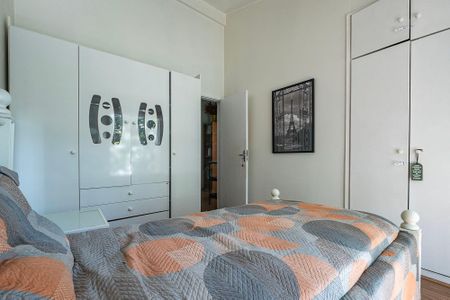 Casa à venda com 300m², 4 quartos e 3 vagas Casa à venda com 300m², 4 quartos e 3 vagasQuarto 3