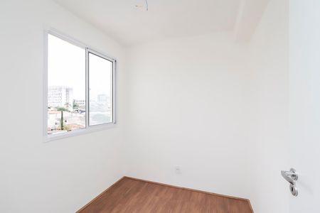 Quarto 2 de apartamento para alugar com 2 quartos, 32m² em Vila Carmosina, São Paulo