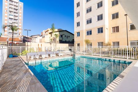 Apartamento para alugar com 32m², 2 quartos e sem vaga Apartamento para alugar com 32m², 2 quartos e sem vagaÁrea comum - Piscina
