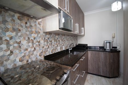 Apartamento para alugar com 73m², 2 quartos e 2 vagas Apartamento para alugar com 73m², 2 quartos e 2 vagasCozinha - Armários