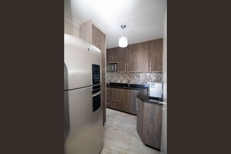 Apartamento para alugar com 73m², 2 quartos e 2 vagas Apartamento para alugar com 73m², 2 quartos e 2 vagasCozinha - Armários