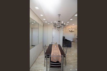 Apartamento para alugar com 73m², 2 quartos e 2 vagas Apartamento para alugar com 73m², 2 quartos e 2 vagasSala de Jantar