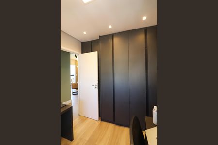 Apartamento à venda com 58m², 2 quartos e 2 vagasQuarto 2