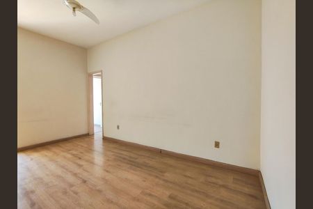 Apartamento à venda com 80m², 2 quartos e 1 vaga Apartamento à venda com 80m², 2 quartos e 1 vagaSala